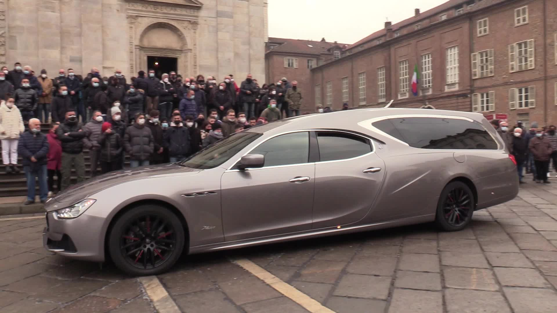 Crollo Gru Torino, commozione al funerale di Filippo Falotico - VIDEO