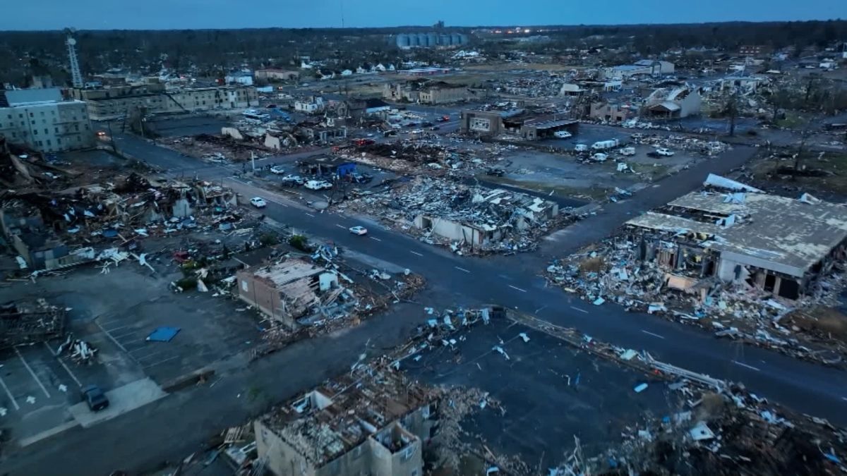 Tornado in Kentucky, rasa al suolo la città di Mayfield