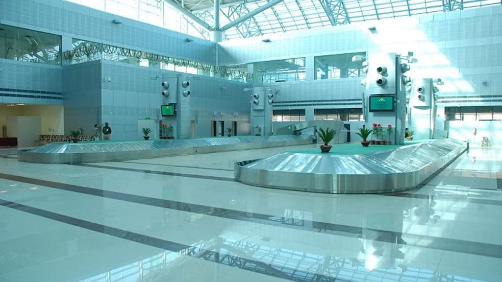"Fuggiti dalla quarantena": cosa rischiano i 13 passeggeri del volo Milano-Amritsar