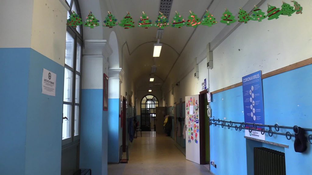 Scuola, i precari ruggiscono: "Non ci pagano da mesi, situazione inaccettabile"