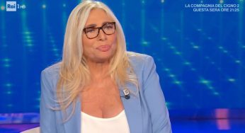“Domenica In”, gli ospiti di Mara Venier: Orietta Berti e Christian De Sica