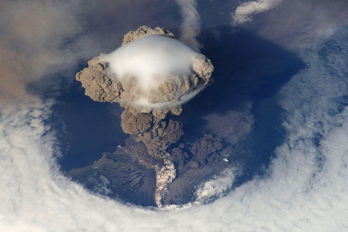 esplosione vulcano tonga