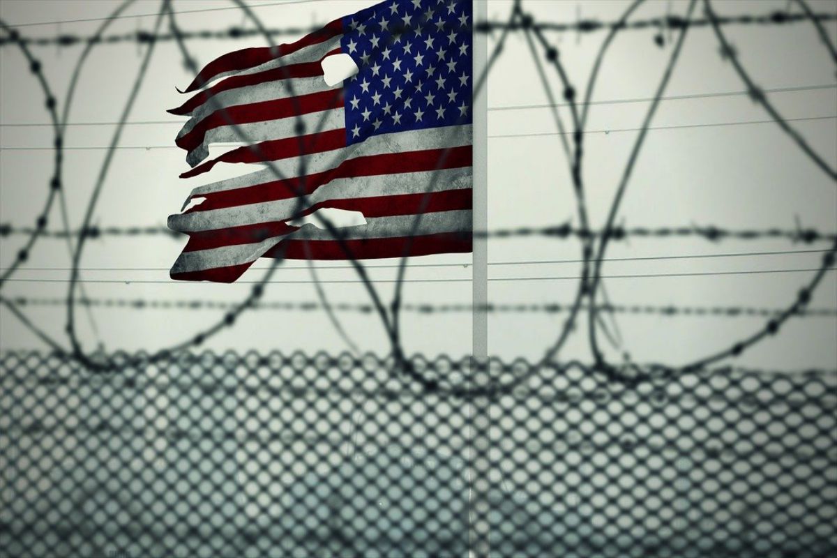 Guantanamo, 20 anni dopo, tra ingiustizie e abusi