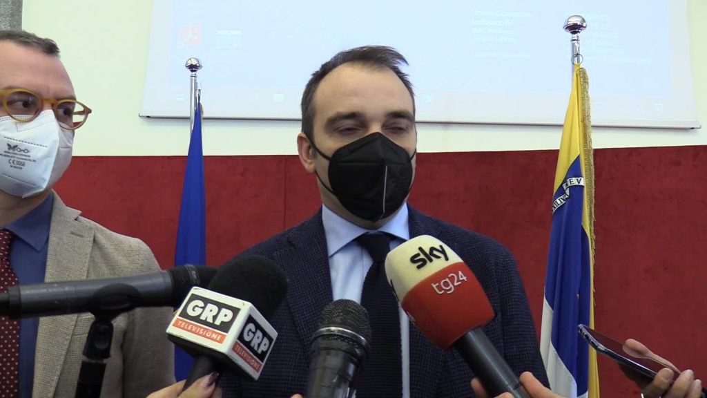 Doppio cognome negato a figlio due madri, Torino costituito in giudizio