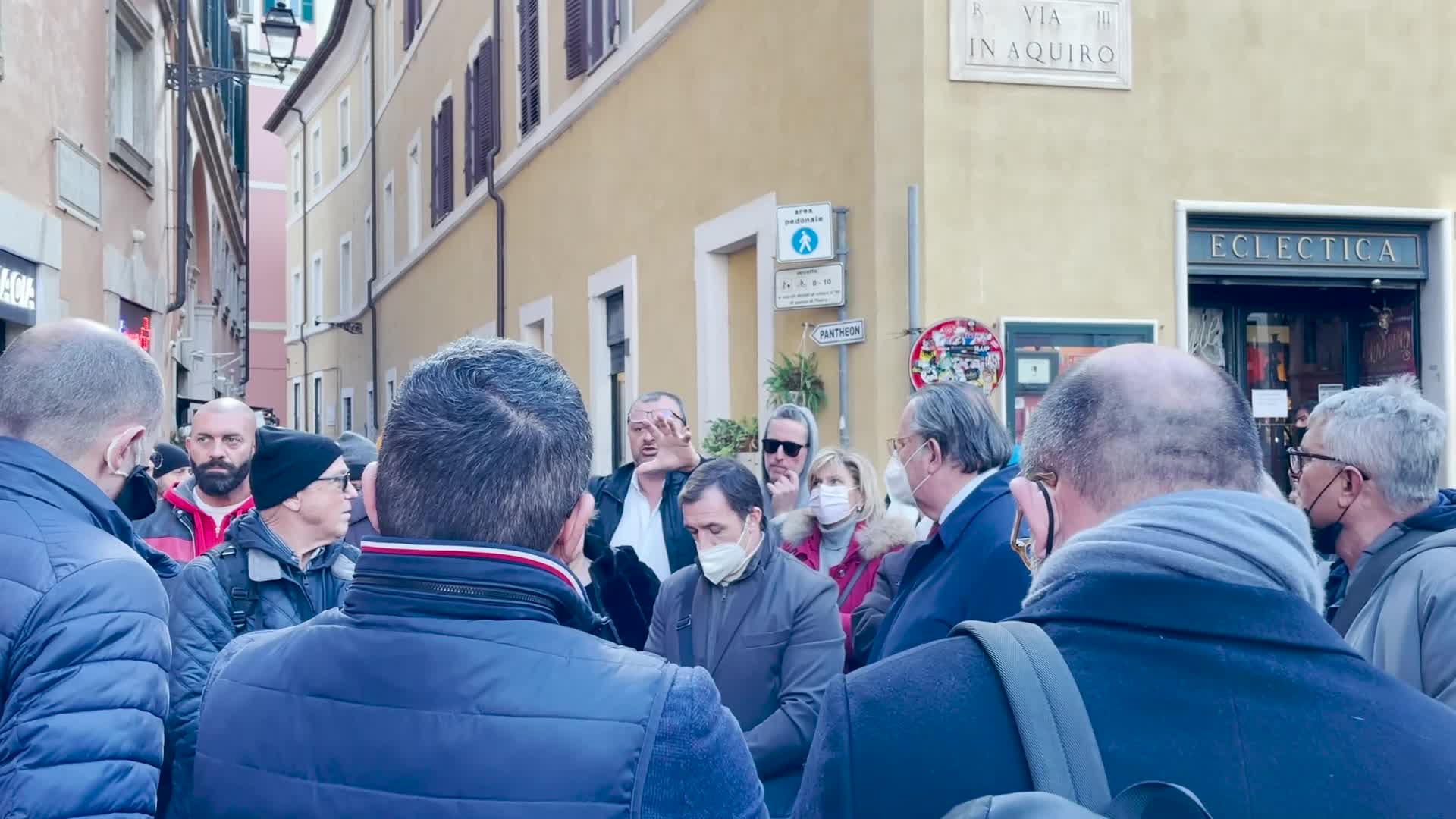 Balneari in protesta a Montecitorio: "Noi traditi dalla politica"