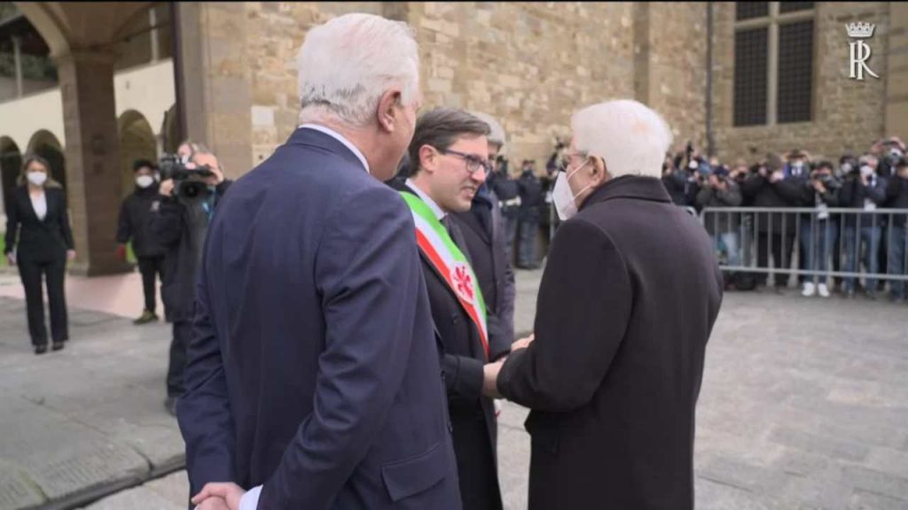 Il sindaco di Firenze Nardella riceve Sergio Mattarella a margine del Forum dei vescovi e sindaci del Mediterraneo