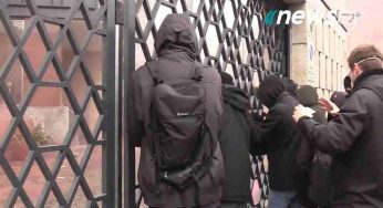 Protesta degli studenti, a Torino presa d’assalto la sede di Confindustria