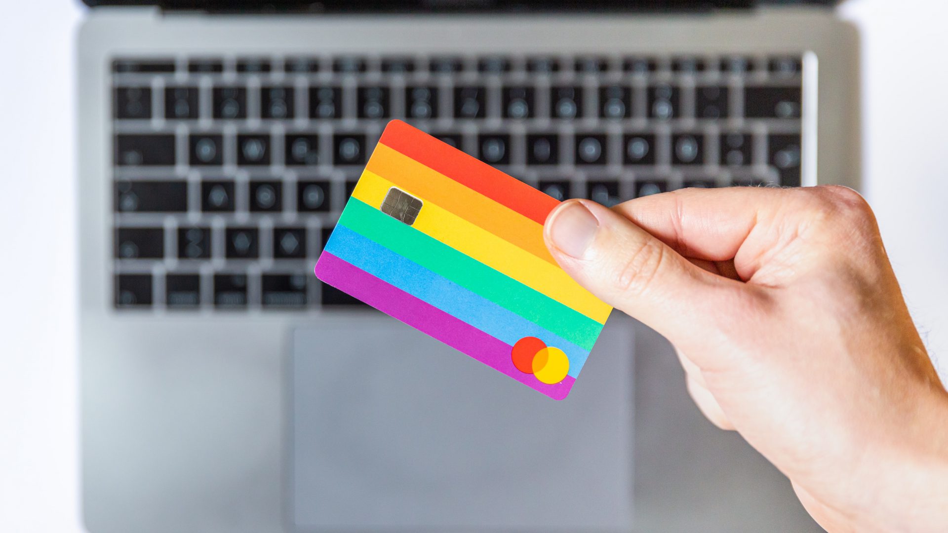 Nel Regno Unito servirà la carta di credito per vedere i porno