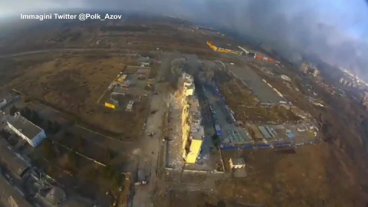 Mariupol distrutta dagli attacchi russi