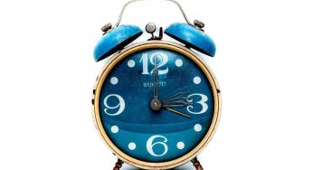 Ora legale, non solo sonno in meno | Ecco quanto ci fa risparmiare