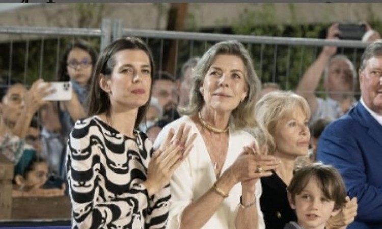 Charlotte Casiraghi con la madre Carolina