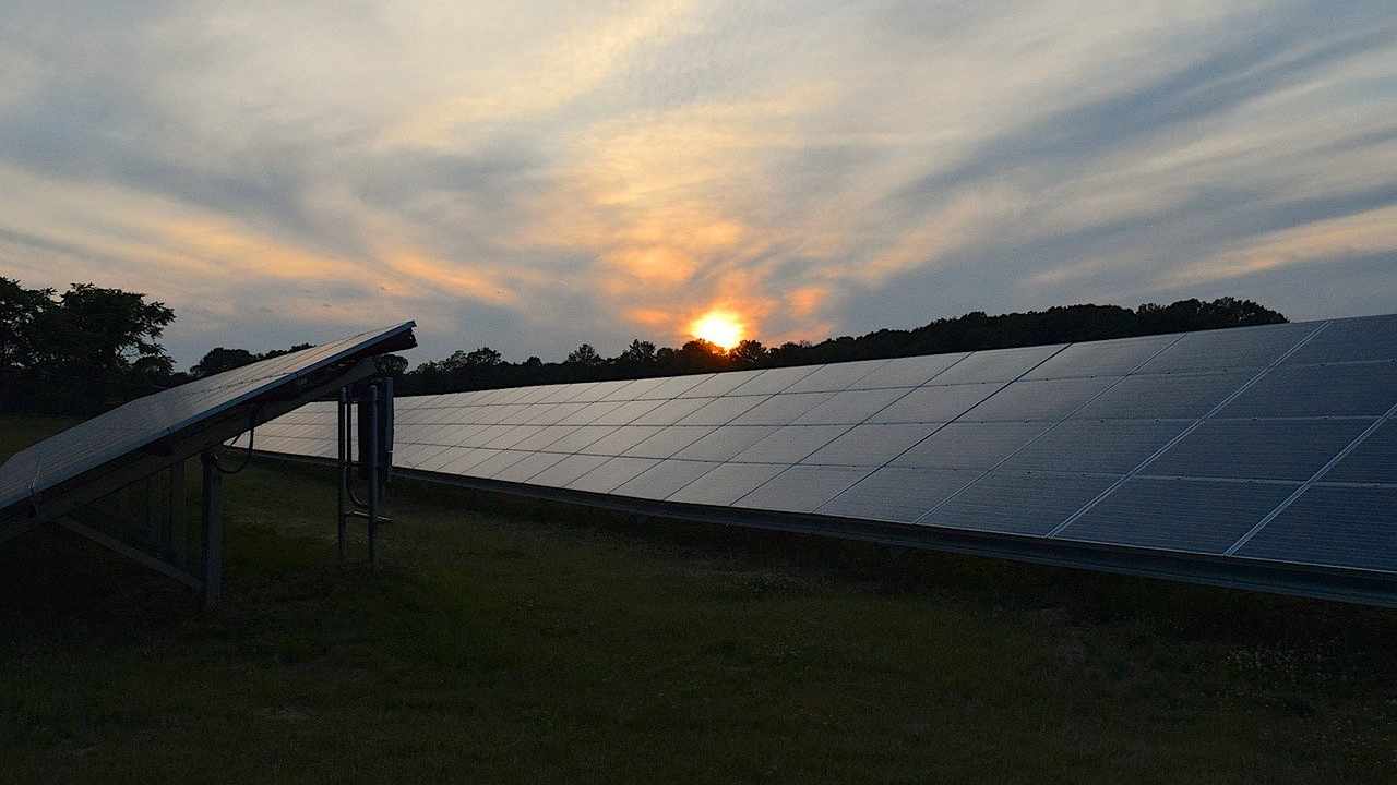 Pannelli solari, tra le principali fonti di energia rinnovabile