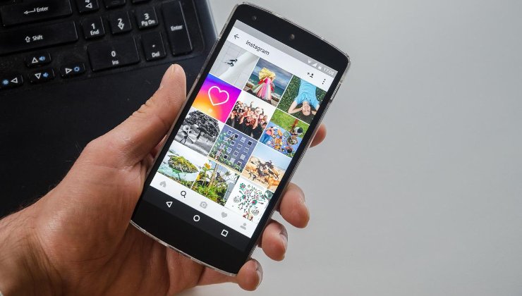 Instagram, schermata su uno smartphone