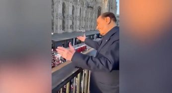 Milan, la grande festa per lo scudetto: spunta (acclamatissimo) anche Berlusconi