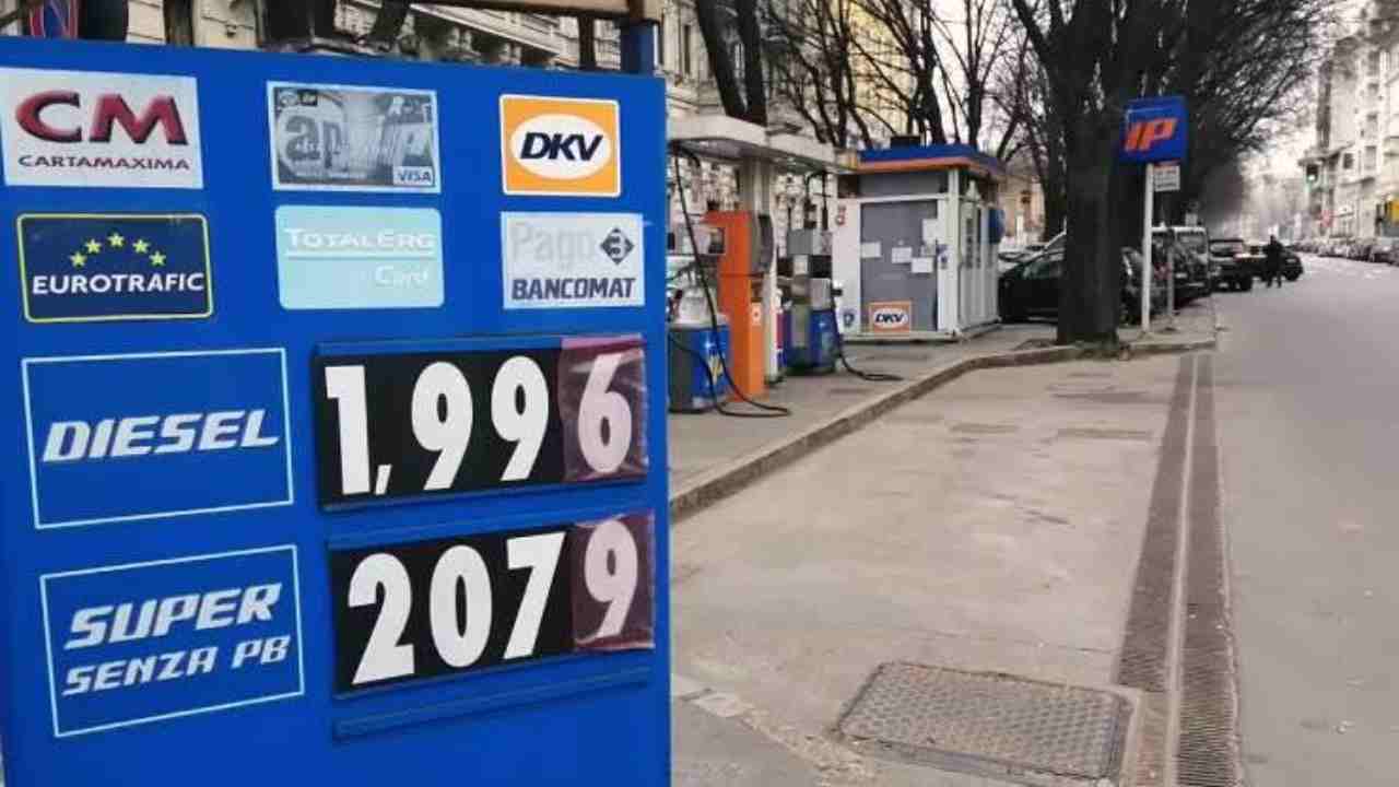 Prezzo di benzina e diesel in Italia