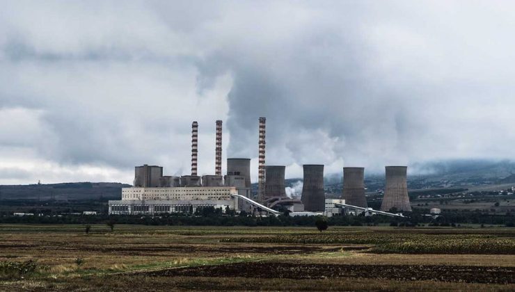 Le emissioni di CO2, tra le principali cause dell'emergenza climatica