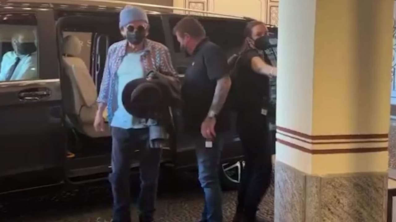 Keith Richards, chitarrista dei Rolling Stones, al suo arrivo a Milano