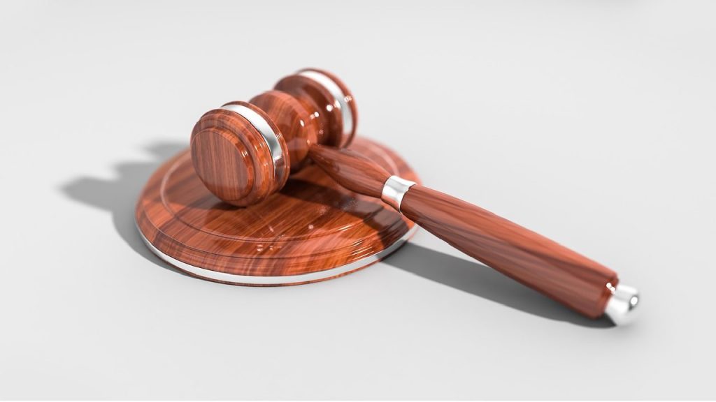 Un martelletto da tribunale