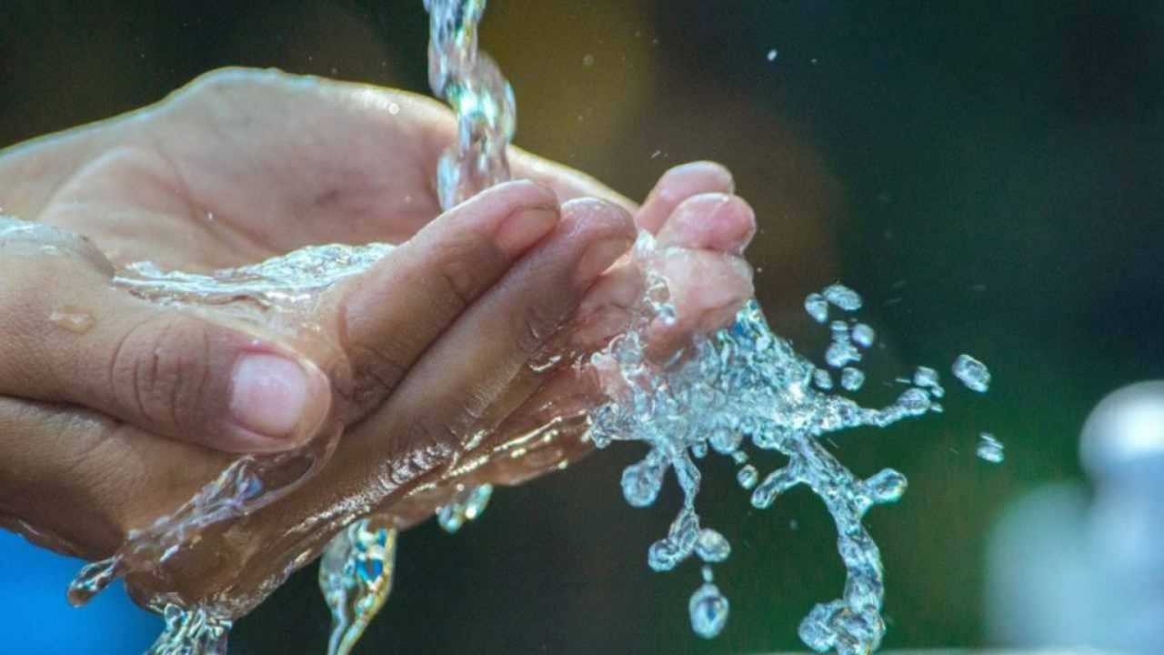 Acqua: ogni giorno in Italia ne sprechiamo 245 litri a testa