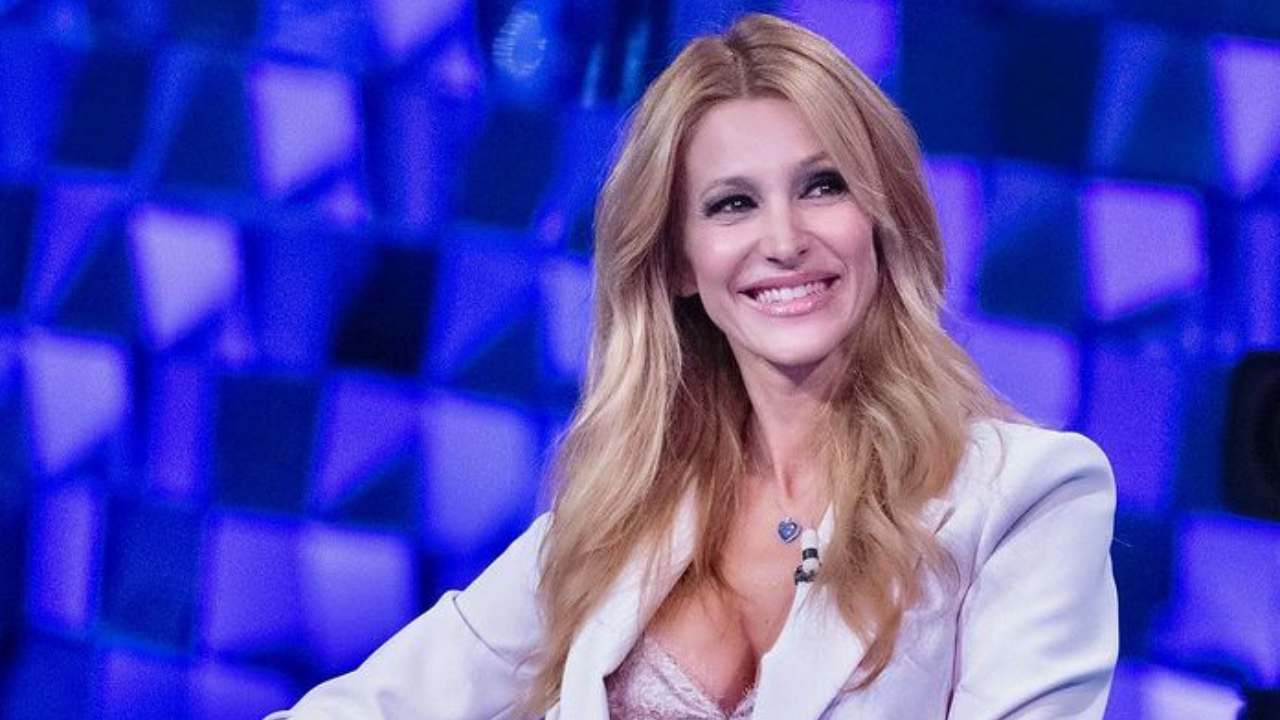 Adriana Volpe fisico mozzafiato