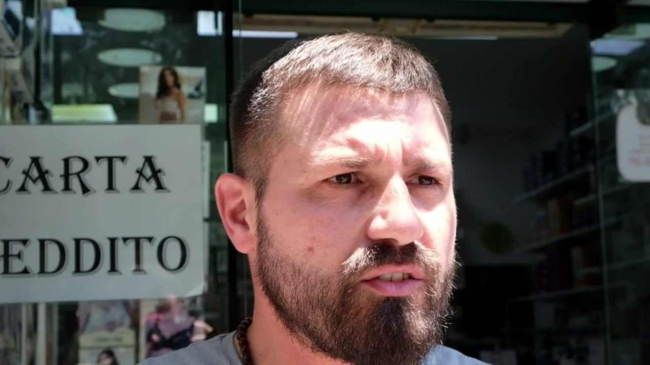 Pino Mobilia, il commerciante di Napoli che ha restituito la borsa