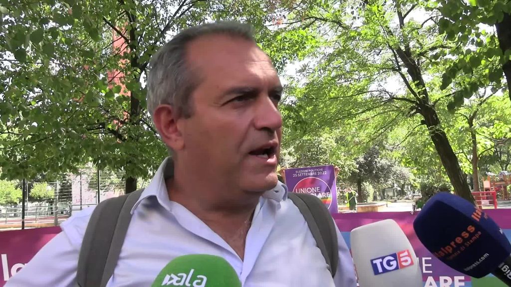 Elezioni, de Magistris: "Sala con Di Maio? Chi lo conosce lo evita"