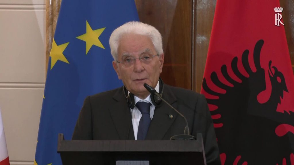 Ucraina, Mattarella: "Sforzo collettivo, ridurre la dipendenza energetica"