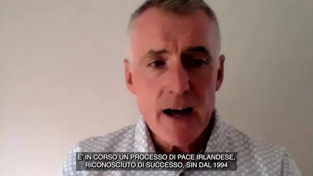Elisabetta, Sinn Féin: "Ha contribuito più regina a processo di pace che governi britannici"