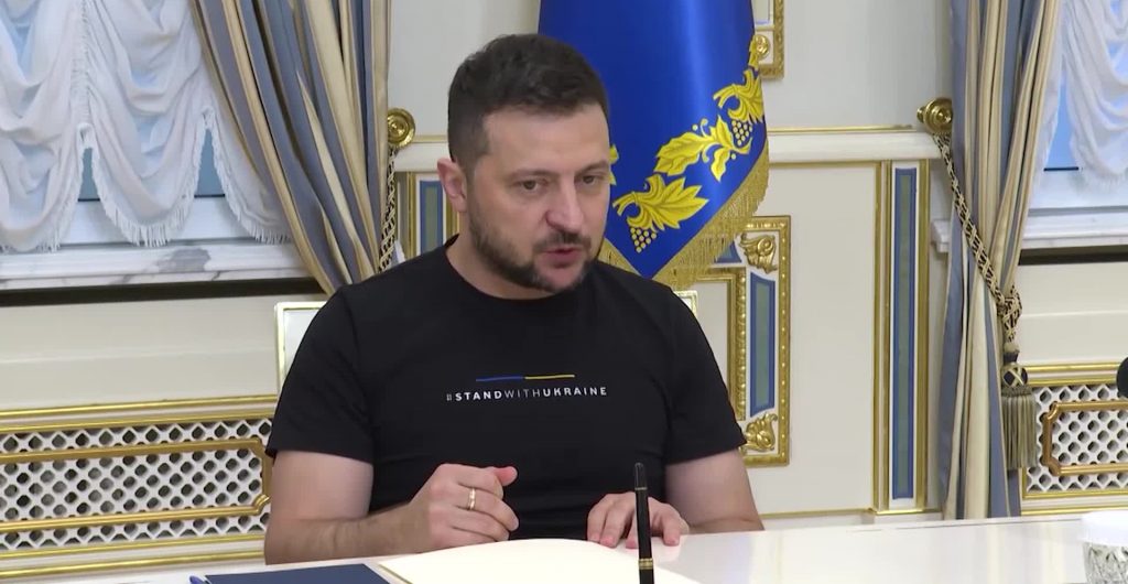 Ucraina, Zelensky riceve Guerini: "Sentiamo il sostegno dell'Italia"
