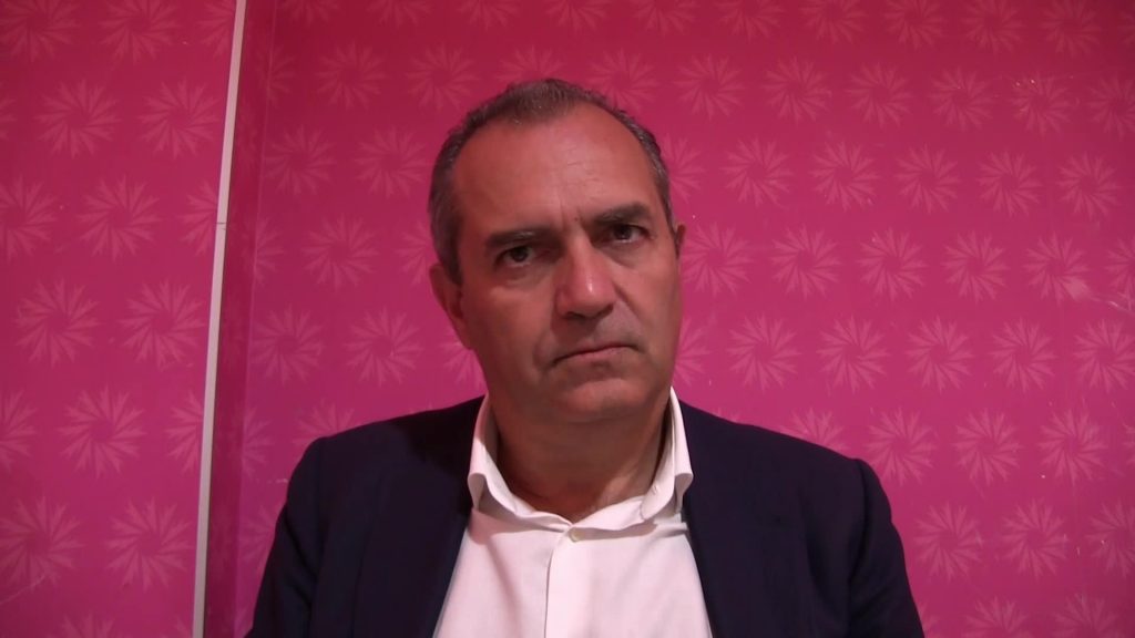 Governo, De Magistris: "Meloni ha il midollo fascista ma non mi fa paura"