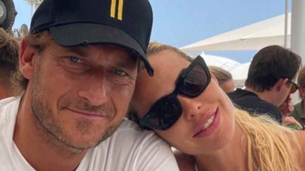 Francesco Totti Ilary Blasi selfie