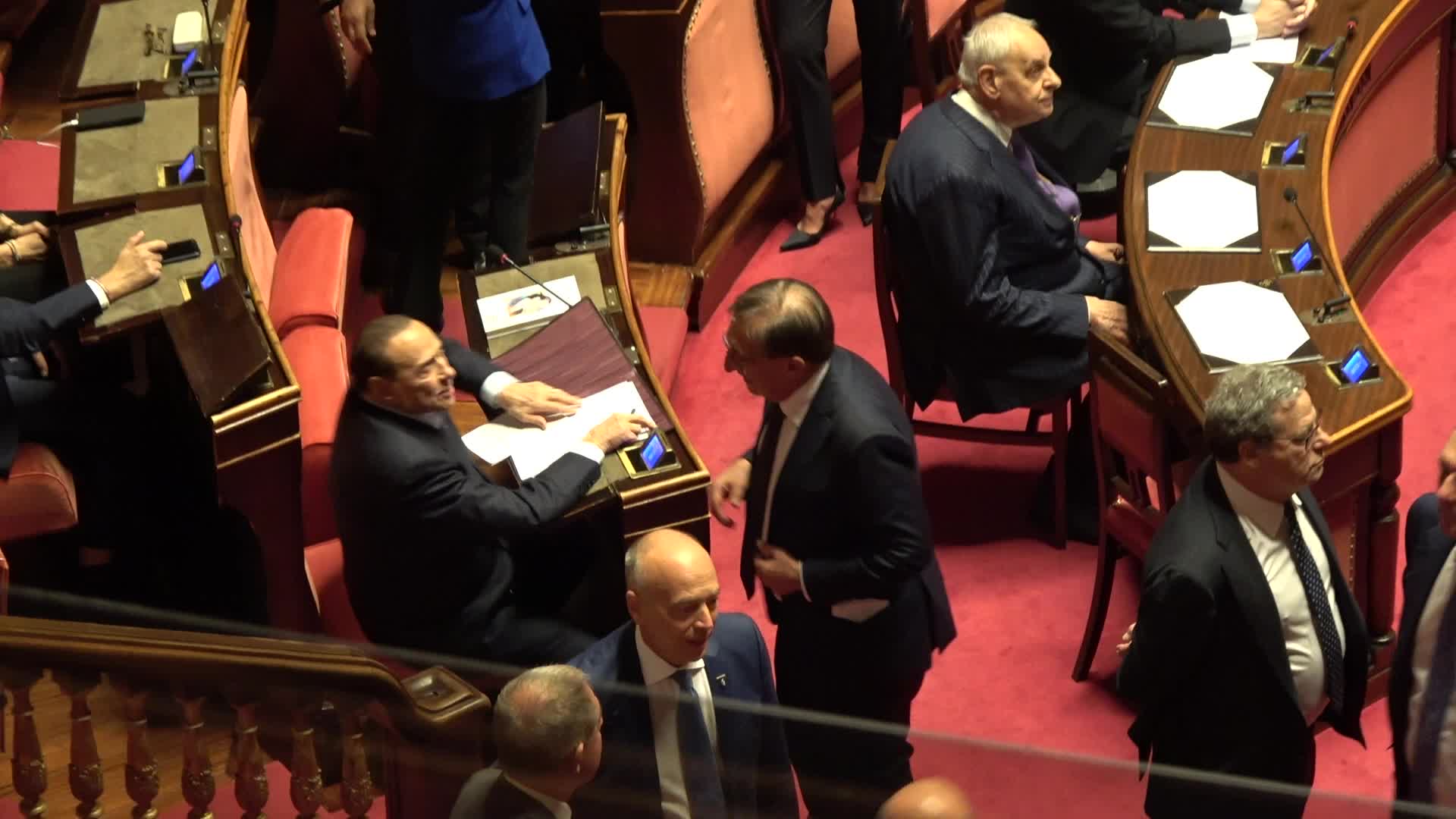 Senato, Berlusconi manda a quel paese La Russa - VIDEO