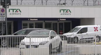 Sciopero voli, a Linate gli aerei non partono: “Salari troppo bassi”