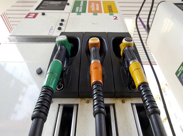 Come cambia il prezzo di gasolio e benzina