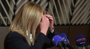 Meloni si commuove alla festa ebraica Hannukkah: “Alle madri succede”. VIDEO