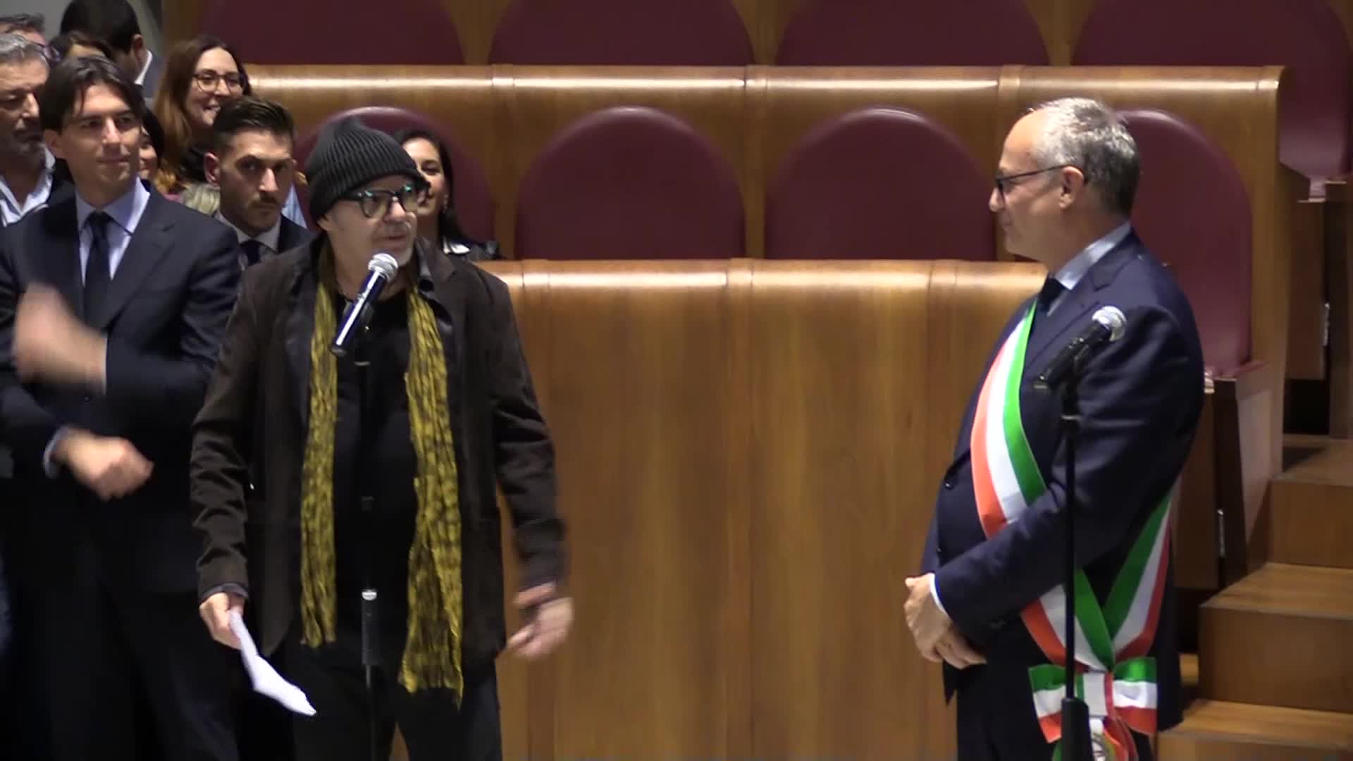 Roma, Vasco Rossi riceve la Lupa Capitolina: "Roma ti ho conquistata"