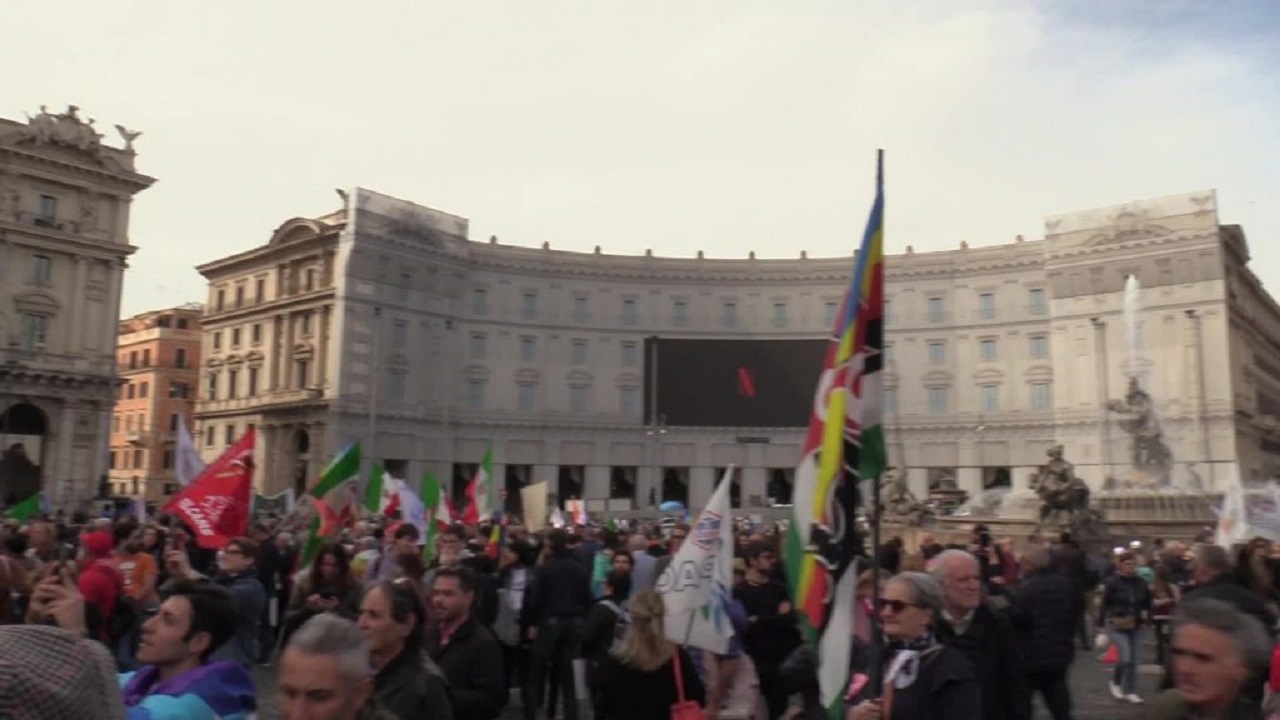Pace, la manifestazione a Roma