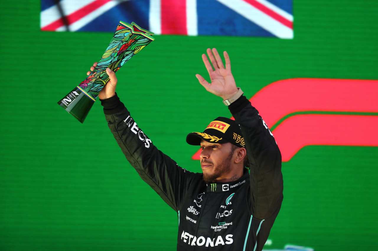 Lewis Hamilton resa ufficiale