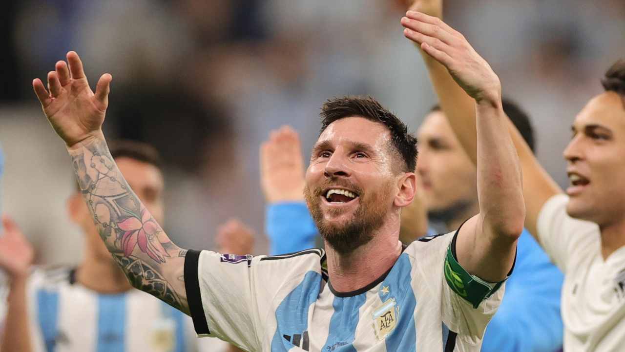 Messi firma