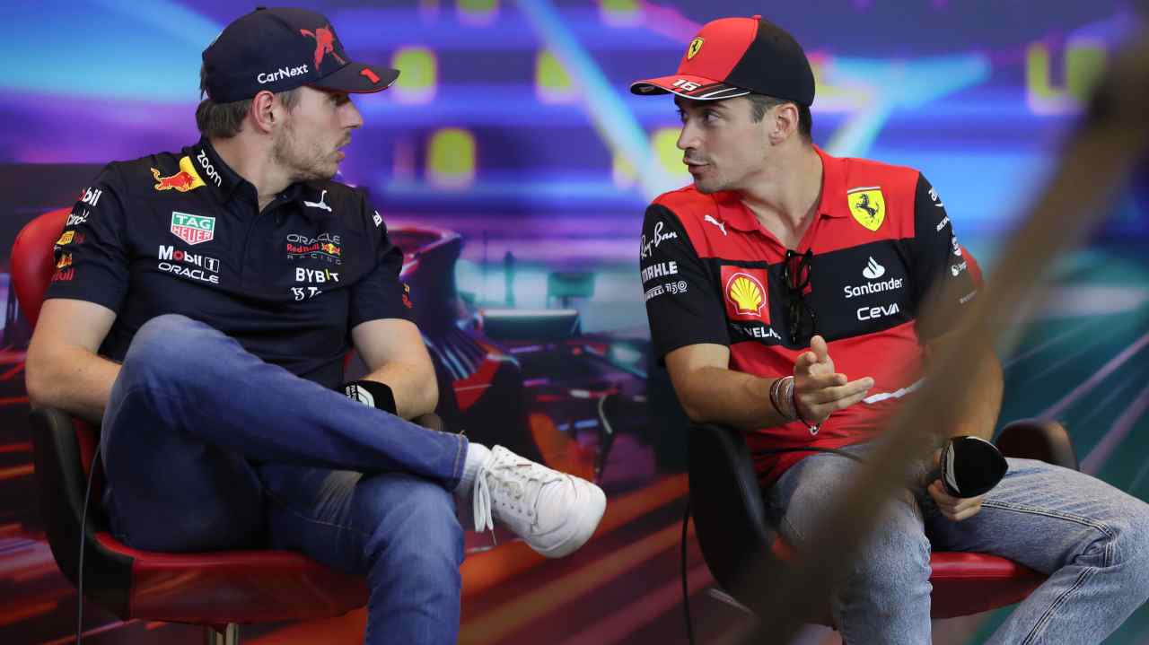 Verstappen e Leclerc sfida