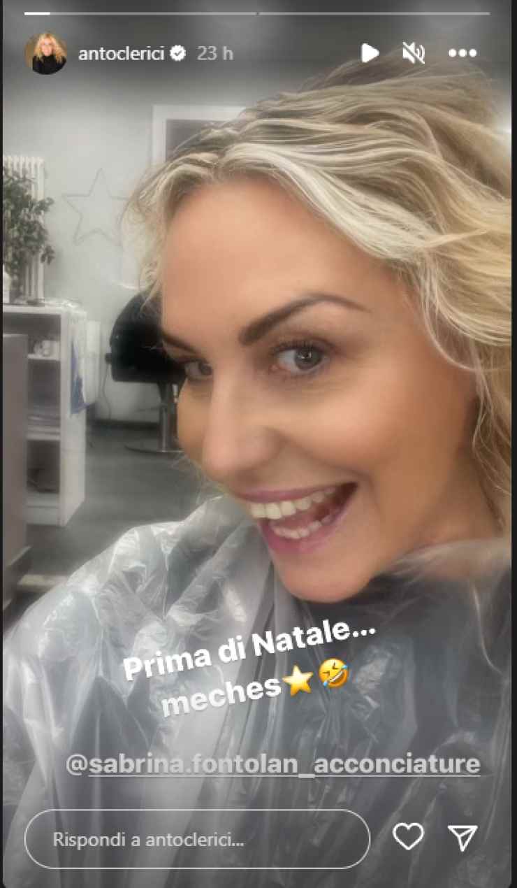 Antonella Clerici dal parrucchiere