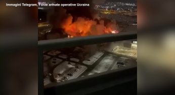 Russia, maxi incendio in un grande centro commerciale: un morto. VIDEO