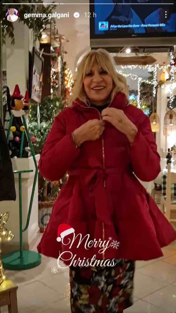 Gemma Galgani look natalizio