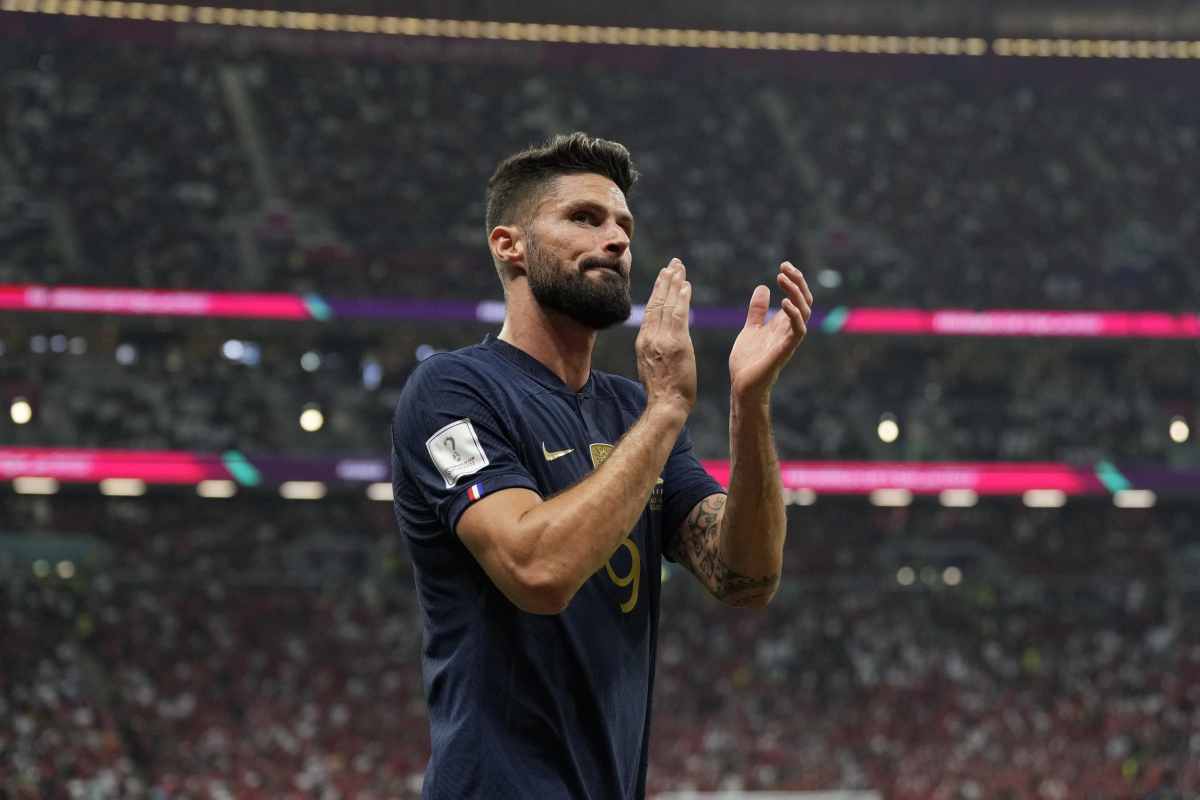 Giroud applaude