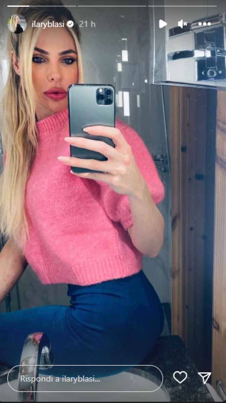 ILARY BLASI LOOK DA TEENAGER