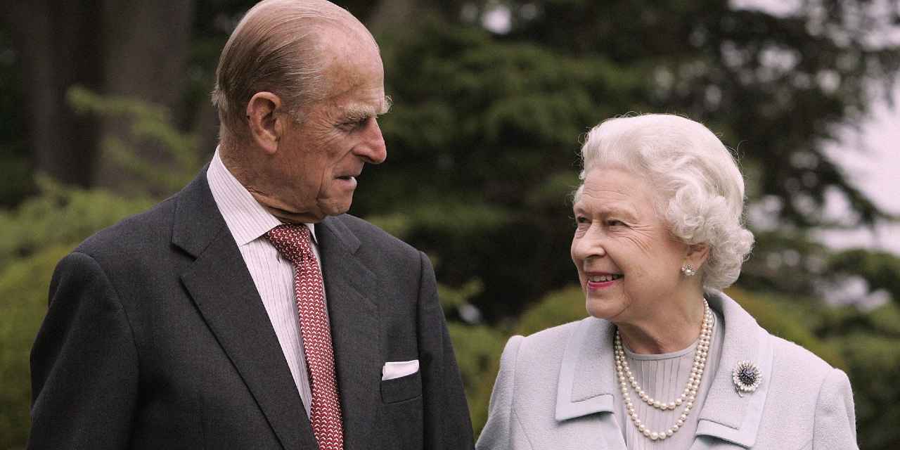 Il principe Filippo e la regina Elisabetta Newsby 