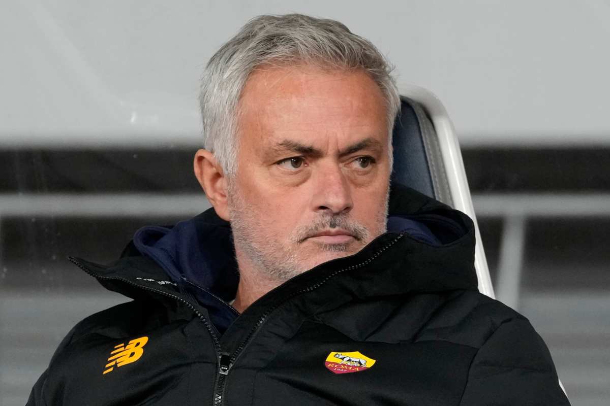 Mourinho esonerato