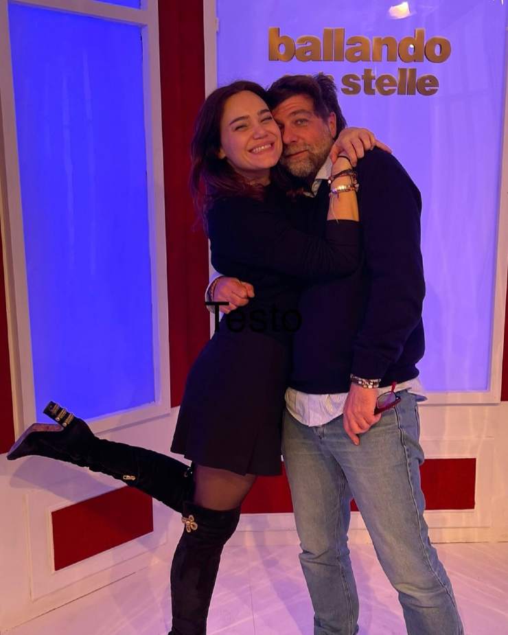 Romina Carrisi con il fidanzato Stefano Rastelli-Oggi è un altro giorno-Instagram-Newsby