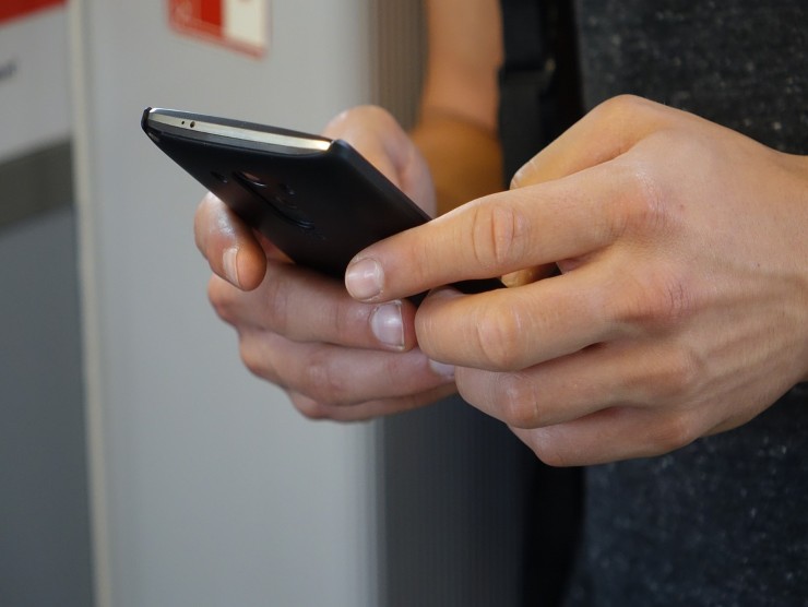Whatsapp: sapere se qualcuno ti spia newsby