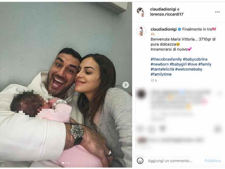 Claudia Dionigi e Lorenzo Ricciardi con la piccola Maria Vittoria (foto instagram)